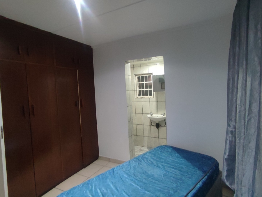 10 Bedroom Property for Sale in Brandwag Free State